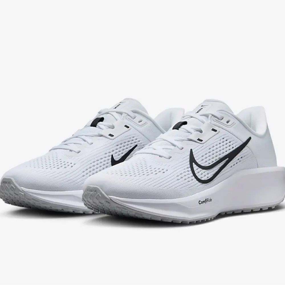 Nike Quest 6 Sneakers